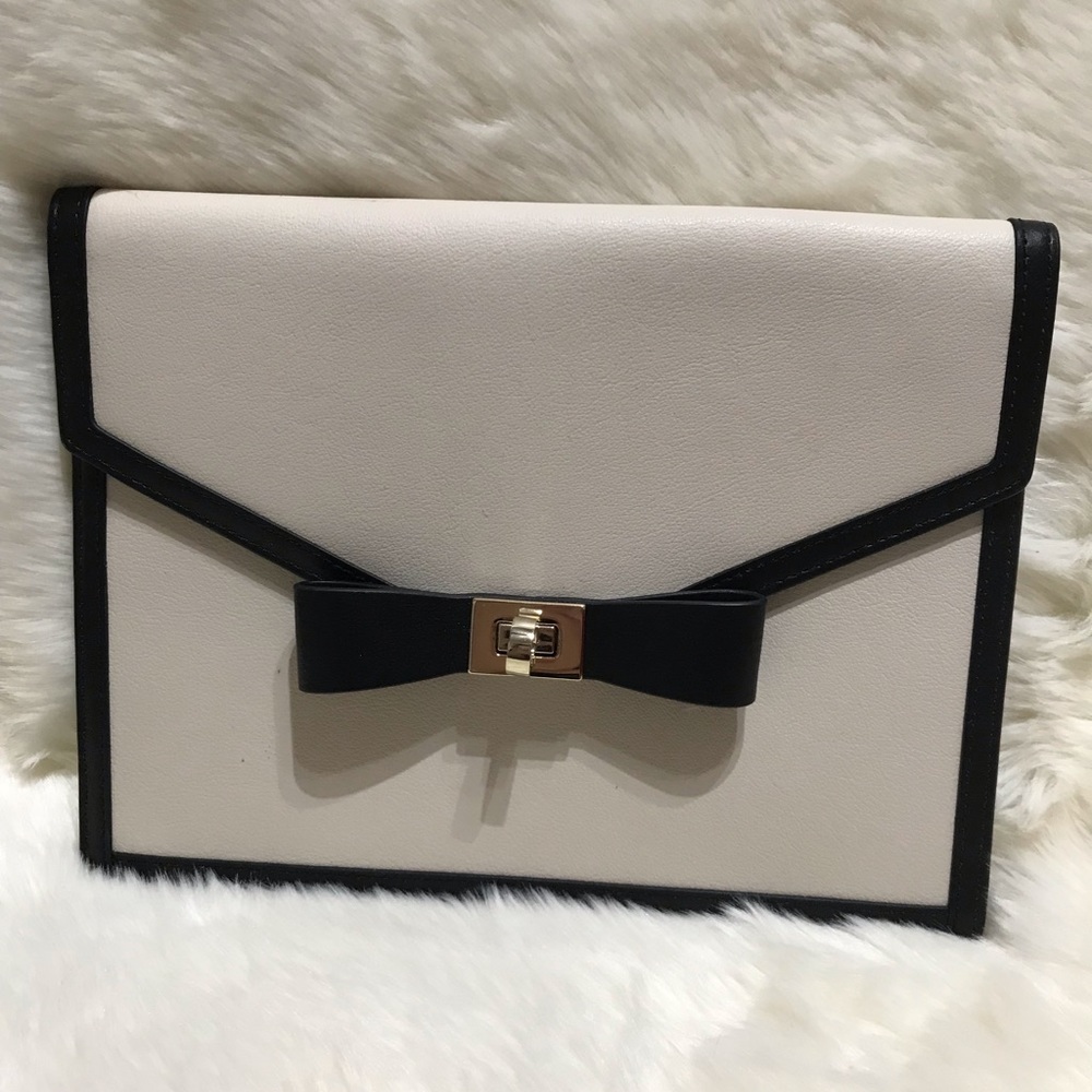 NWOT Kate Spade Mayfair Drive Envelope Clutch